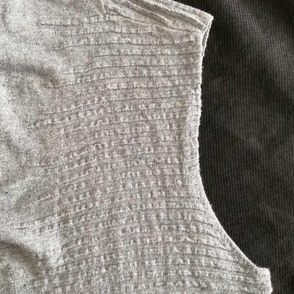 ❤️Host Pick ❤️ Eileen Fisher ribbed heather grey vest Italian yarn cotton/ linen - Picture 5 of 10